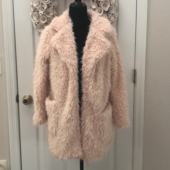 Open front blush faux fur teddy coat - Picture 3 of 8